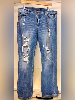 Judy Blue Distressed Boyfriend Fit Jeans Sz 15/32 JB8286MD